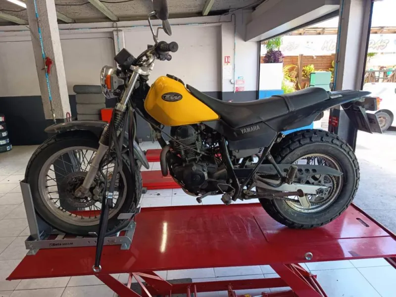 Garage pour changement de pneus, L'Étang-Salé, Progom