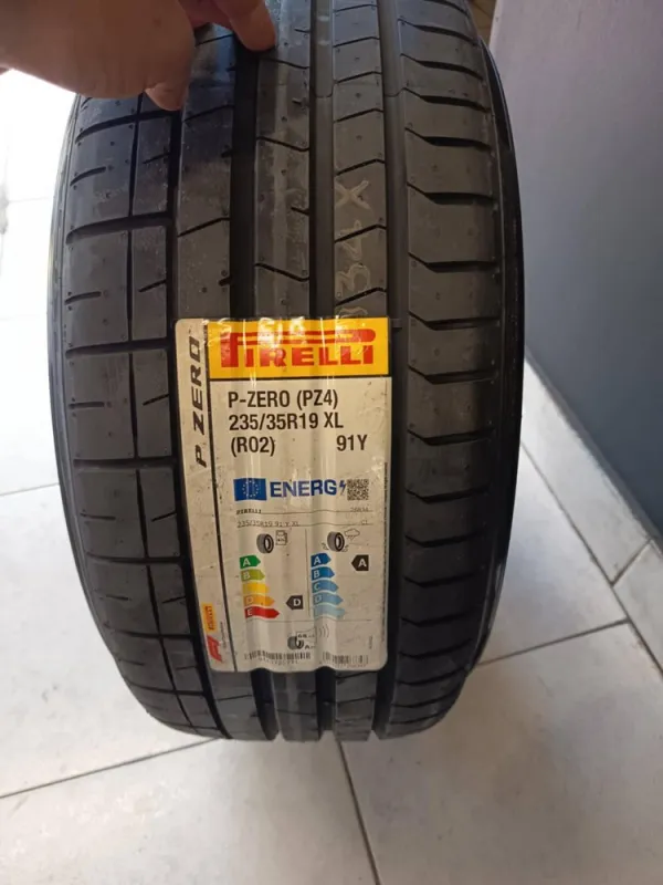 Garage pour changement de pneus, L'Étang-Salé, Progom