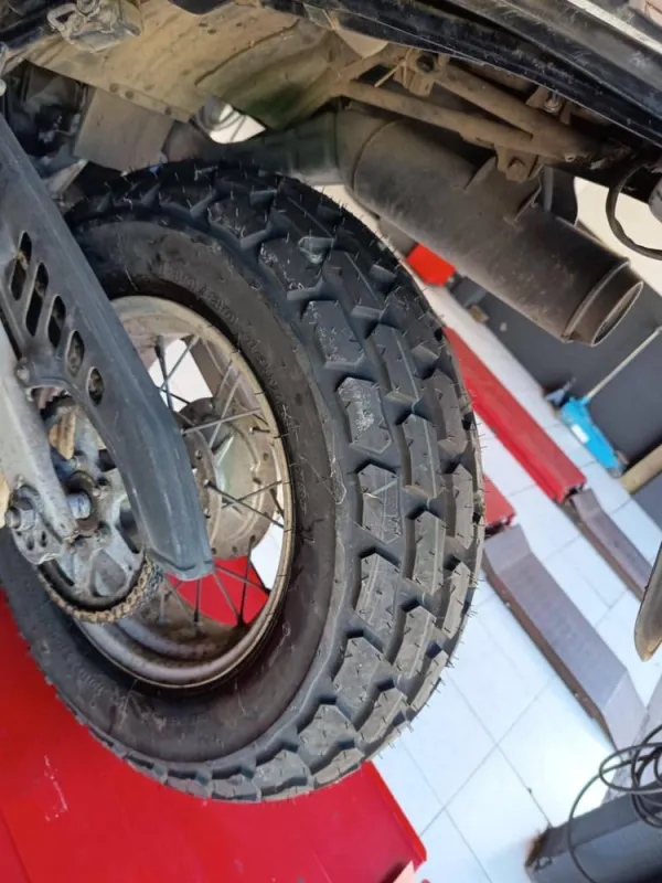 Garage pour changement de pneus, L'Étang-Salé, Progom