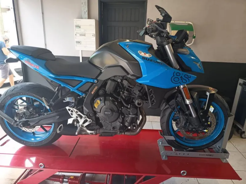 Garage pour changement de pneus, L'Étang-Salé, Progom