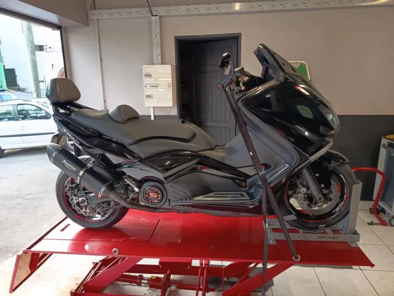 Garage pour changement de pneus, L'Étang-Salé, Progom